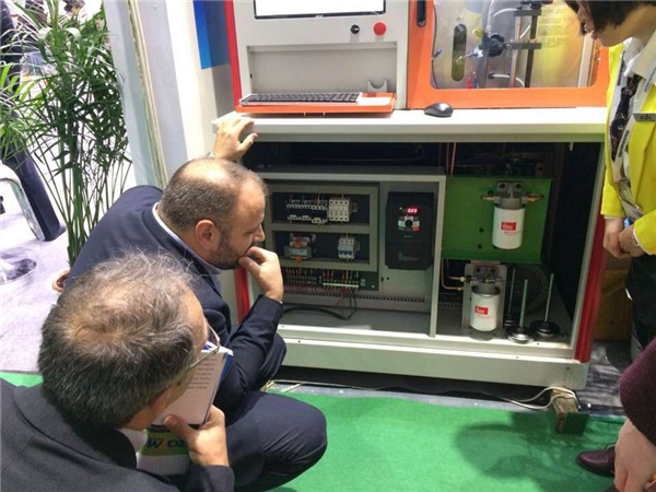 The automechanika Shanghai is a dynamic exhibition and the most important event of the automotive industry in China. The four-day Automechanika Shanghai 2015 (2 – 5 Dec) has been of great success to us.